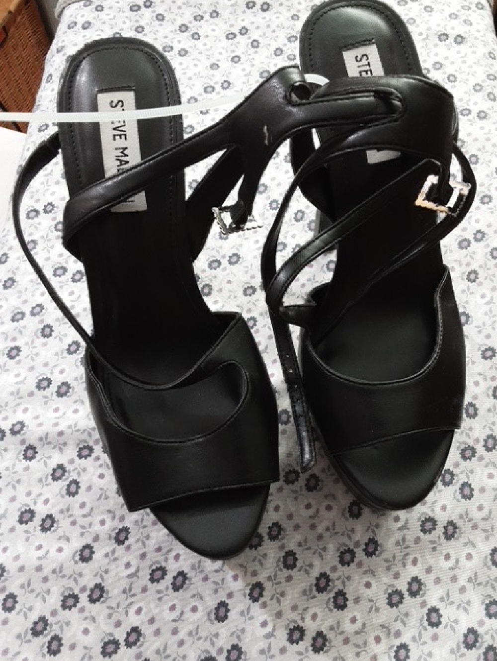 Steve Madden Black Strappy Open-Toe Stiletto Sandals